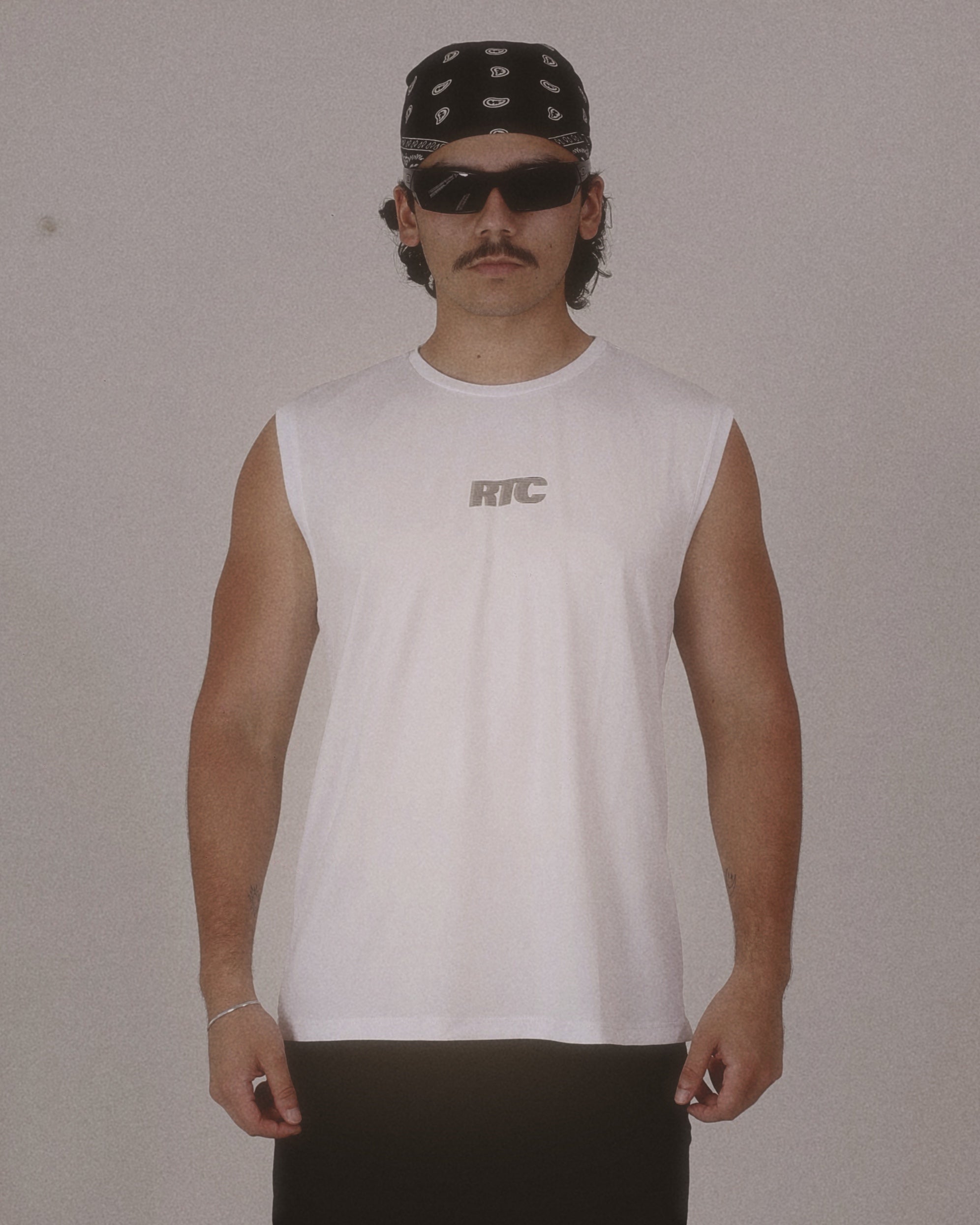 CAMISILLA DEPORTIVA BLANCA