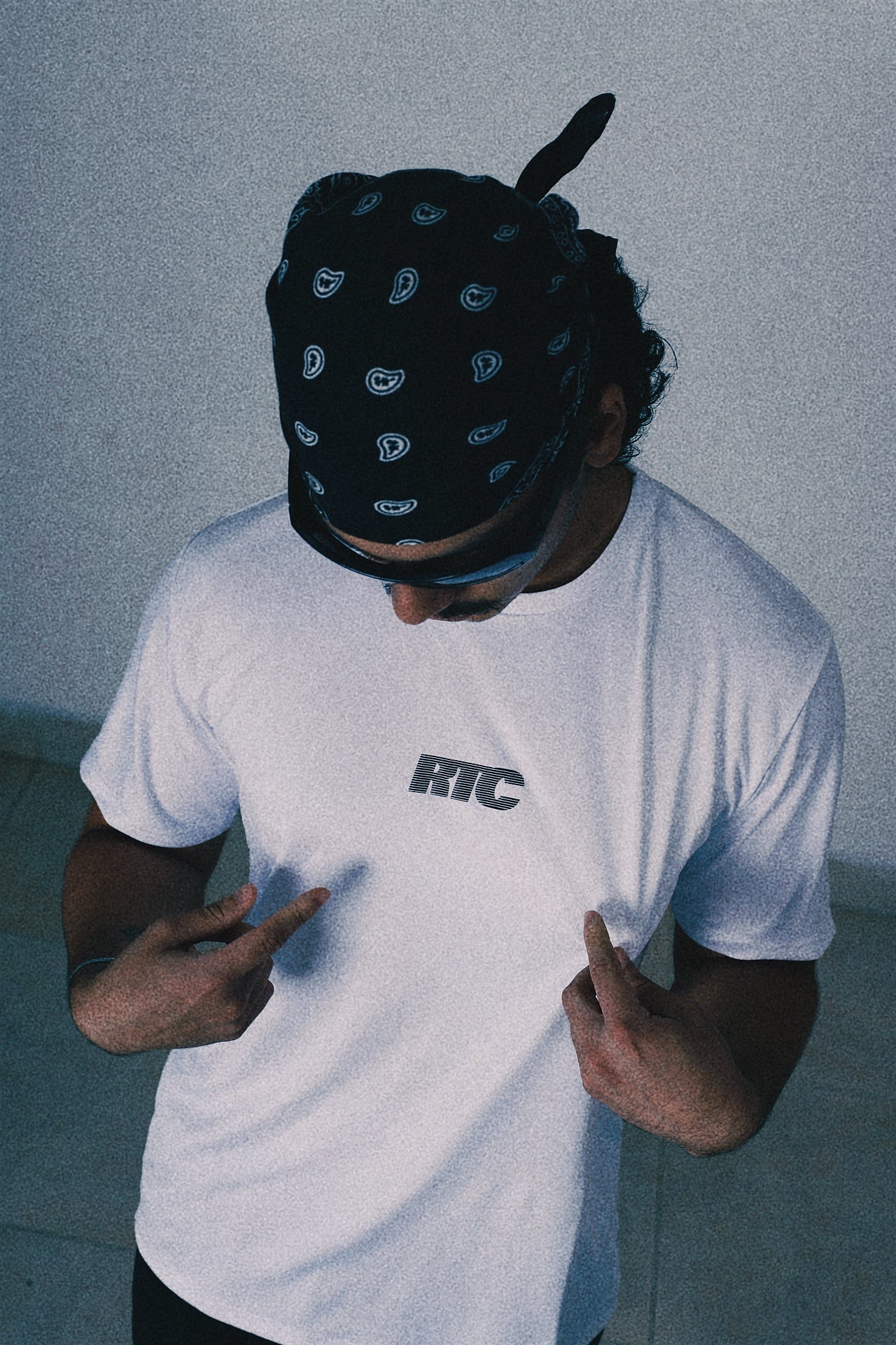 CAMISETA DEPORTIVA BLANCA