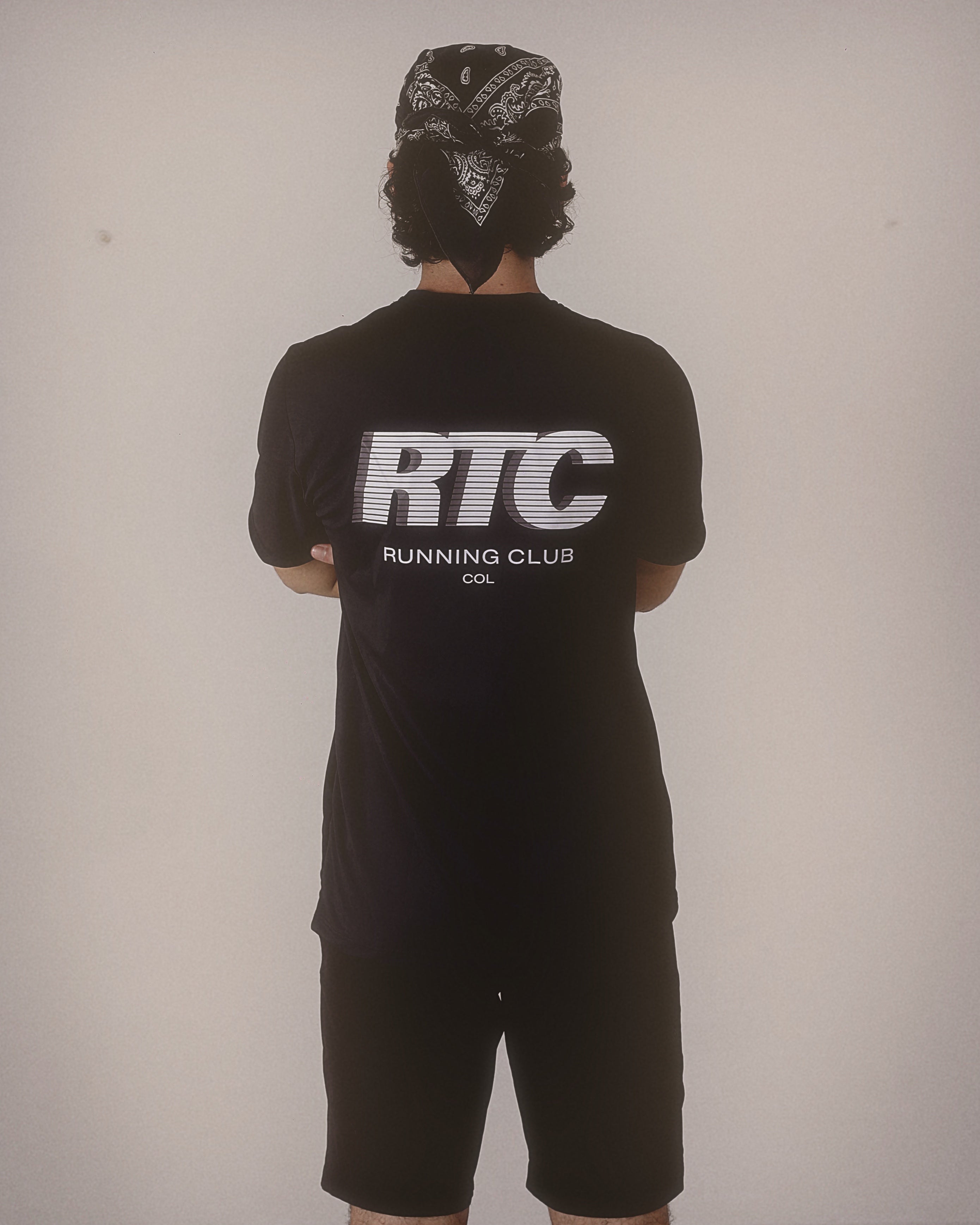 Camiseta deportiva negra